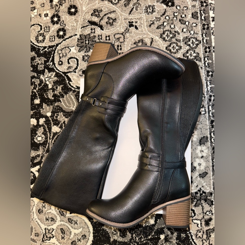Sonoma (Kohl’s) Besley black boots - size 7 - tried on & never worn outside